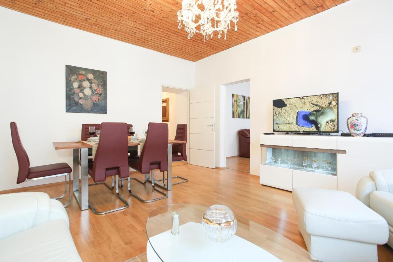 Mozart Apartment Vienna